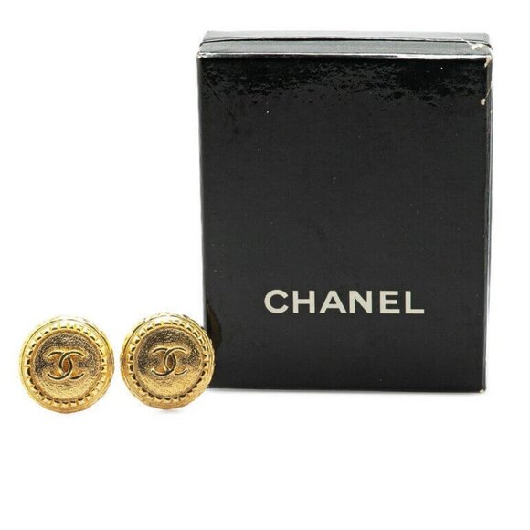 CHANEL CC Logos Round Clip-On Earrings Gold Tone Auth w/Box #94925 - Picture 1 of 3